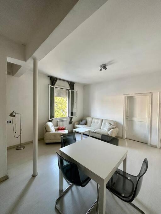 Appartamento Vicino Al Duomo Con Parcheggio Privato ปาโดวา ภายนอก รูปภาพ