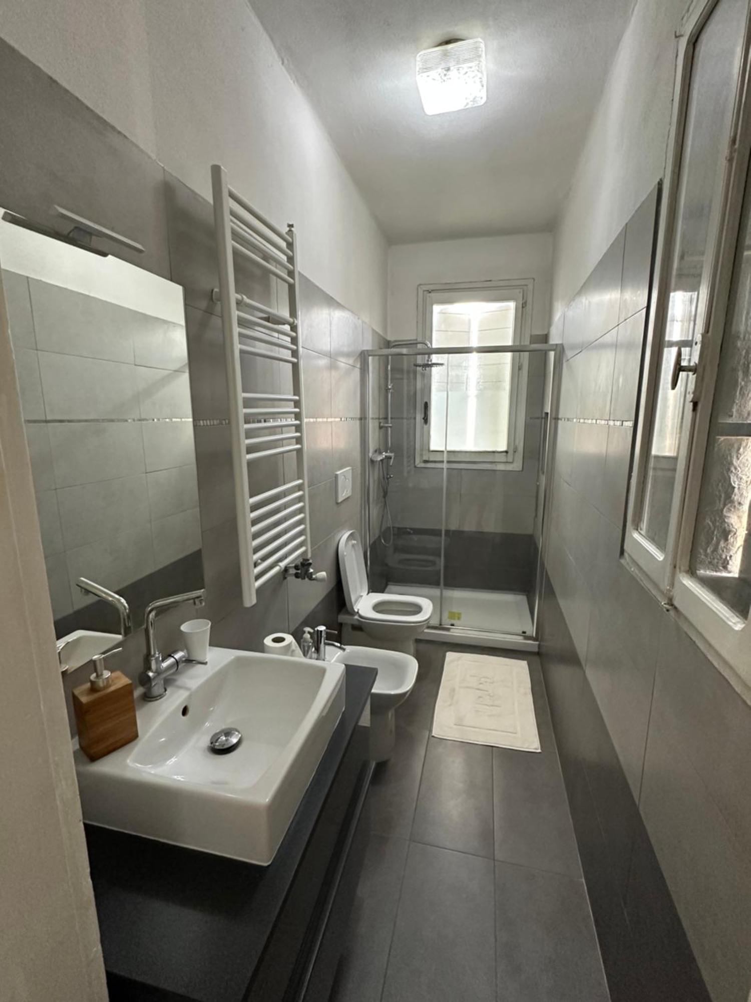 Appartamento Vicino Al Duomo Con Parcheggio Privato ปาโดวา ภายนอก รูปภาพ
